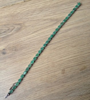 Zilveren edelsteen armband gezet met Emerald en schuifslot